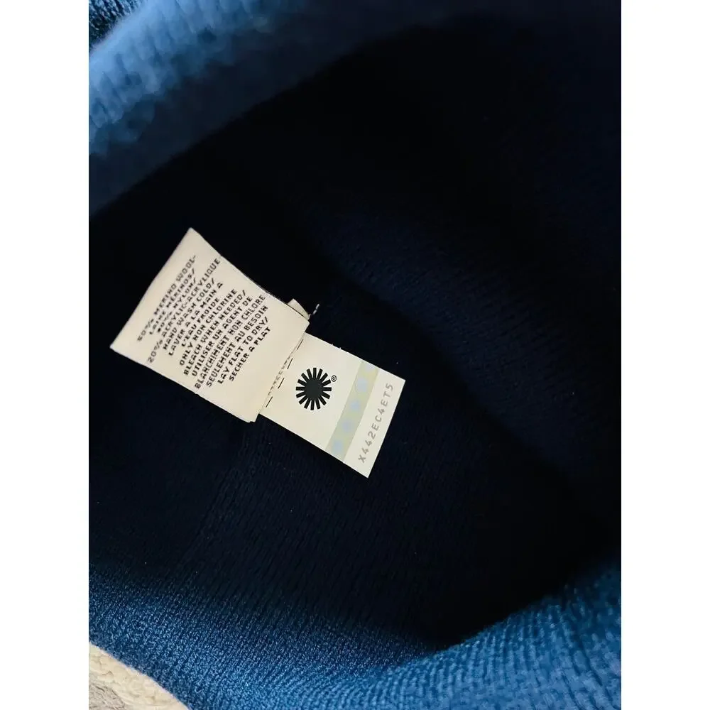 UGG tag features front